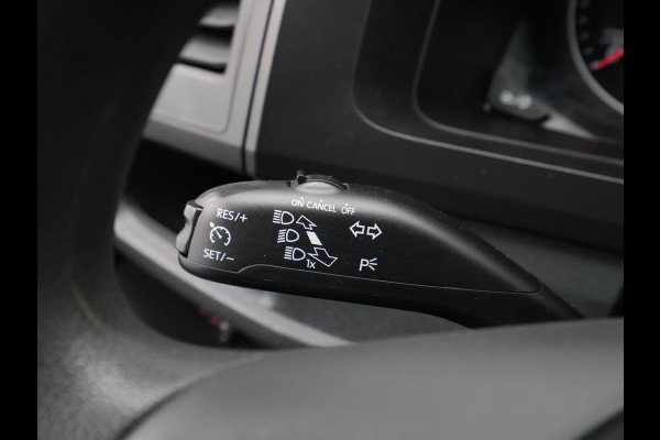 Volkswagen Transporter 2.0 TDI 150pk L2H1 Comfortline Navigatie Camera Cruise Dab Pdc Carplay