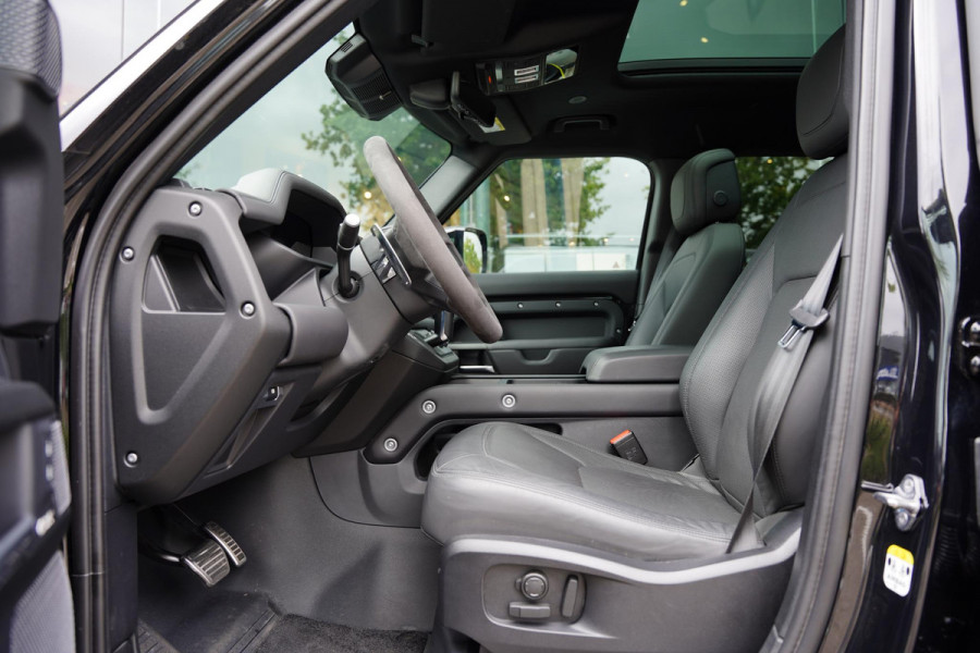 Land Rover Defender 110 P 525 V 8 Black Edition