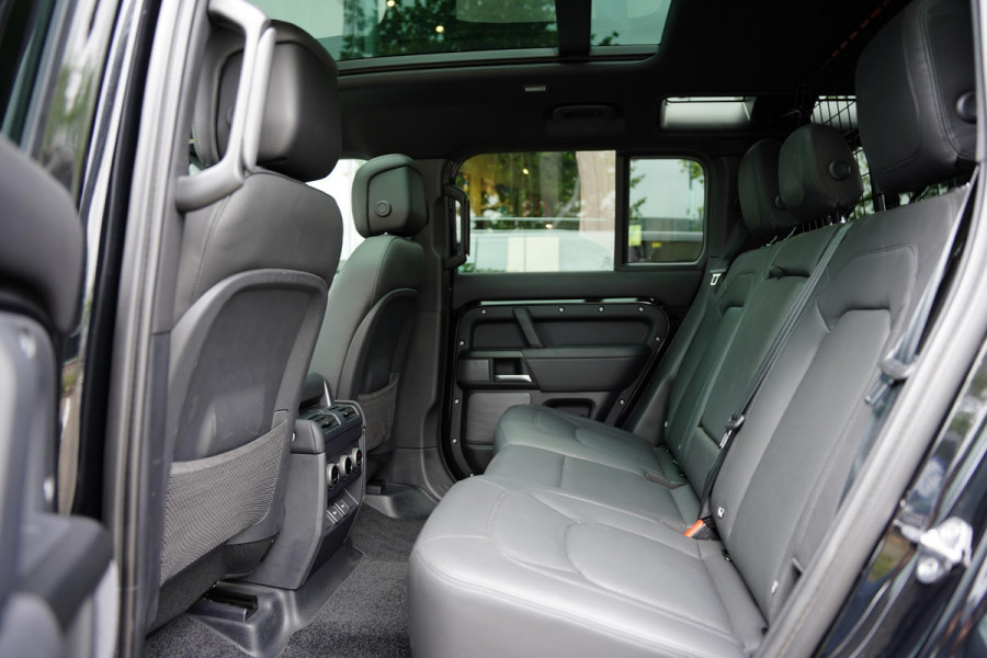 Land Rover Defender 110 P 525 V 8 Black Edition