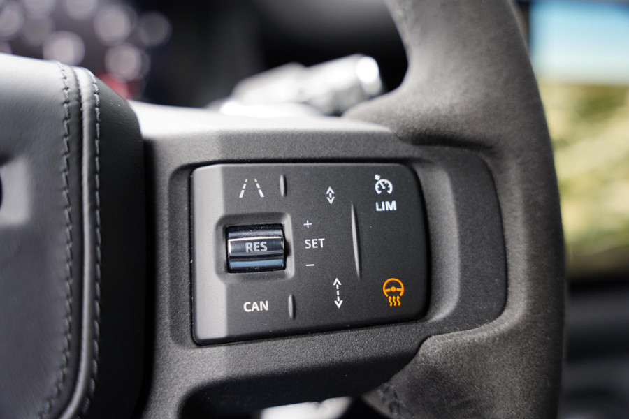Land Rover Defender 110 P 525 V 8 Black Edition