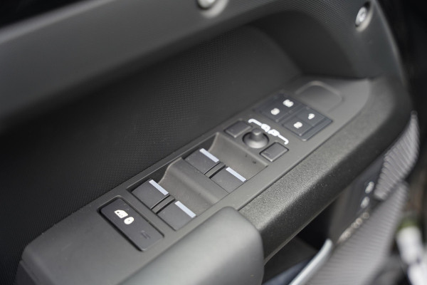 Land Rover Defender 110 P 525 V 8 Black Edition
