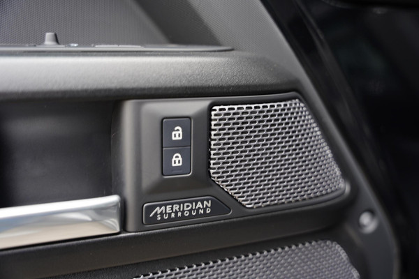 Land Rover Defender 110 P 525 V 8 Black Edition