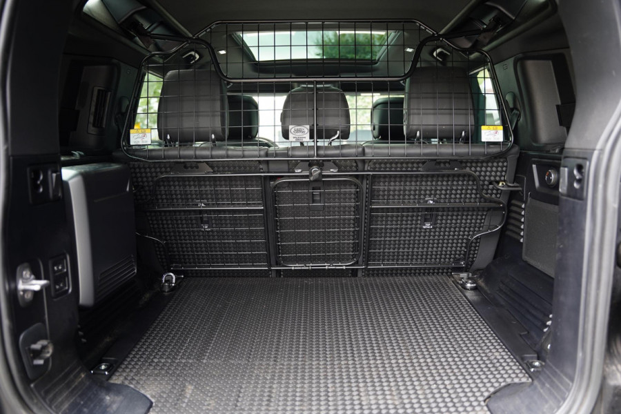 Land Rover Defender 110 P 525 V 8 Black Edition
