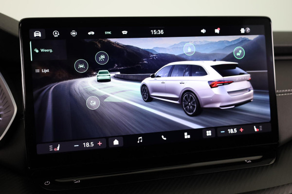 Škoda Octavia Combi 1.5 TSI MHEV 150pk DSG-7 Sportline Business | Led Matrix | 19 inch | Black pakket | Panoramadak | Elek. stoel | Stoelverwarming voor + achter | Travel Assist | Adaptive Cruise