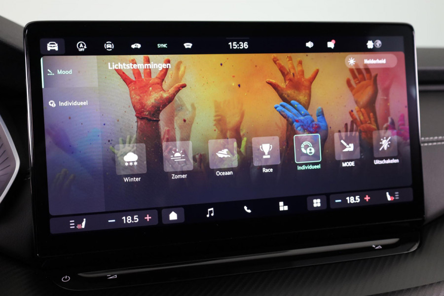Škoda Octavia Combi 1.5 TSI MHEV 150pk DSG-7 Sportline Business | Led Matrix | 19 inch | Black pakket | Panoramadak | Elek. stoel | Stoelverwarming voor + achter | Travel Assist | Adaptive Cruise
