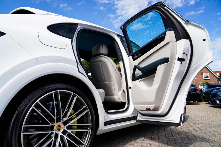 Porsche Cayenne Coupé 3.0 E-Hybrid | Keramisch | Panorama | Sport Design | Head up Display | Porsche Active Safe | NAP