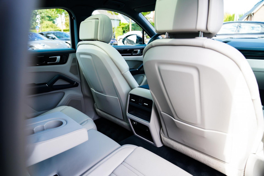Porsche Cayenne Coupé 3.0 E-Hybrid | Keramisch | Panorama | Sport Design | Head up Display | Porsche Active Safe | NAP