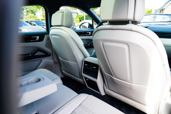 Porsche Cayenne Coupé 3.0 E-Hybrid | Keramisch | Panorama | Sport Design | Head up Display | Porsche Active Safe | NAP