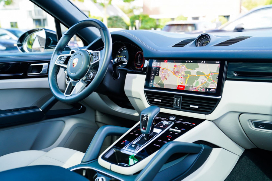 Porsche Cayenne Coupé 3.0 E-Hybrid | Keramisch | Panorama | Sport Design | Head up Display | Porsche Active Safe | NAP