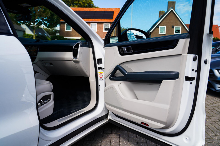 Porsche Cayenne Coupé 3.0 E-Hybrid | Keramisch | Panorama | Sport Design | Head up Display | Porsche Active Safe | NAP