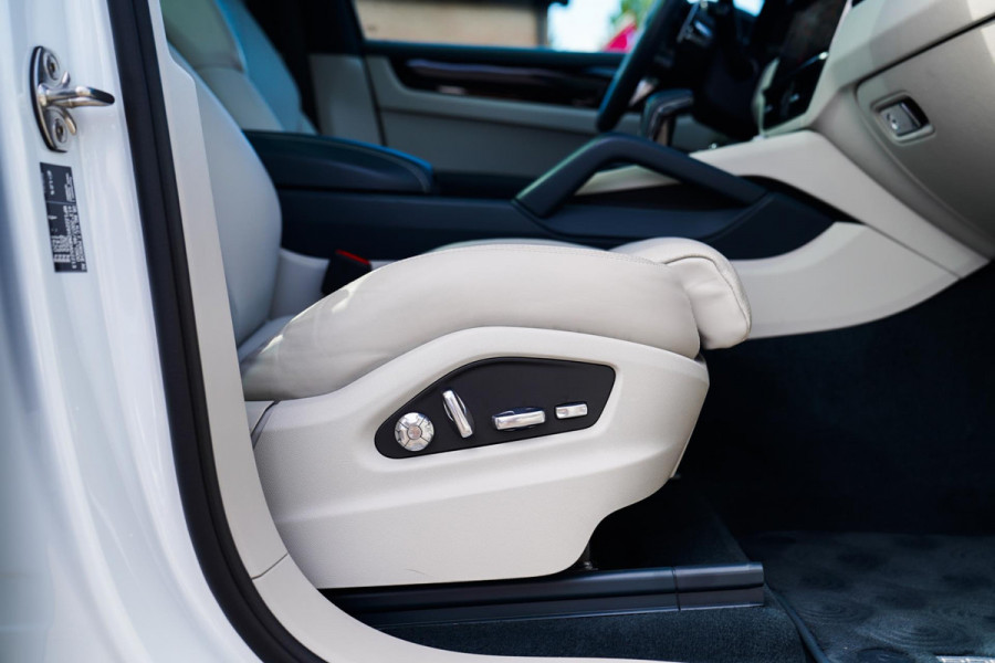 Porsche Cayenne Coupé 3.0 E-Hybrid | Keramisch | Panorama | Sport Design | Head up Display | Porsche Active Safe | NAP