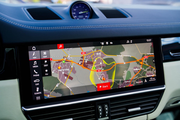 Porsche Cayenne Coupé 3.0 E-Hybrid | Keramisch | Panorama | Sport Design | Head up Display | Porsche Active Safe | NAP