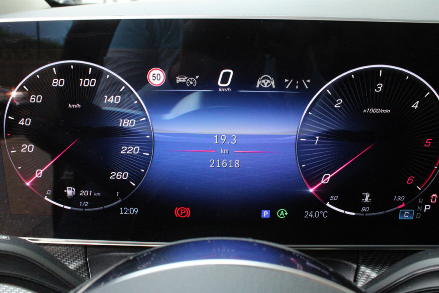 Mercedes-Benz V-Klasse 250d / DC / AMG / Panorama / bj 2025 / 2x Elec Schuifd / 360 Camera / Vol Opties / NIEUWSTAAT