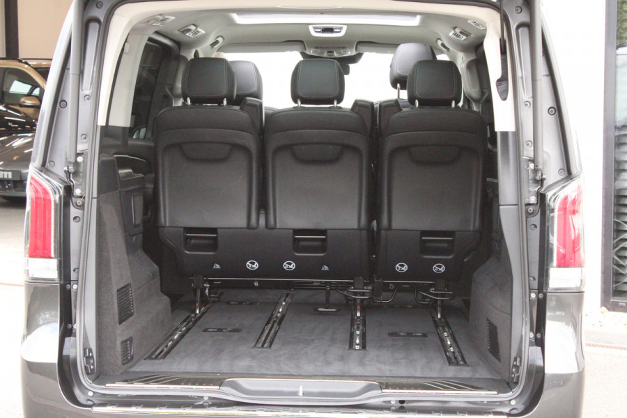 Mercedes-Benz V-Klasse 250d / DC / AMG / Panorama / bj 2025 / 2x Elec Schuifd / 360 Camera / Vol Opties / NIEUWSTAAT