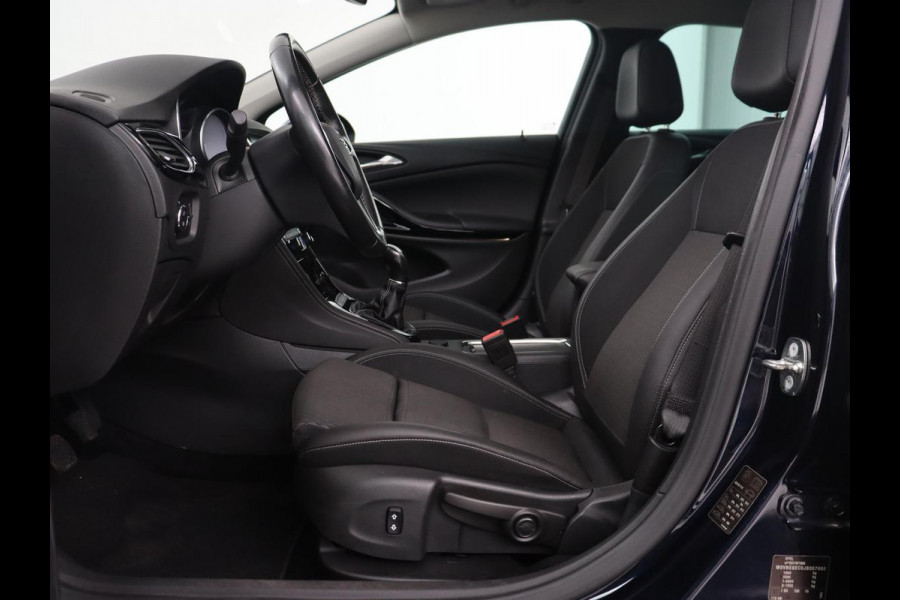 Opel Astra Sports Tourer 1.4 Innovation | Schuifdak | Trekhaak | Camera | Navigatie | Carplay | Climate control | Keyless | PDC | Cruise control