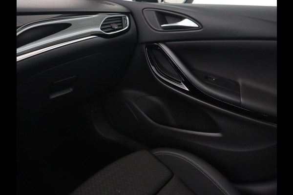 Opel Astra Sports Tourer 1.4 Innovation | Schuifdak | Trekhaak | Camera | Navigatie | Carplay | Climate control | Keyless | PDC | Cruise control