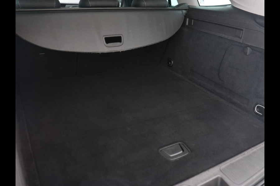 Opel Astra Sports Tourer 1.4 Innovation | Schuifdak | Trekhaak | Camera | Navigatie | Carplay | Climate control | Keyless | PDC | Cruise control