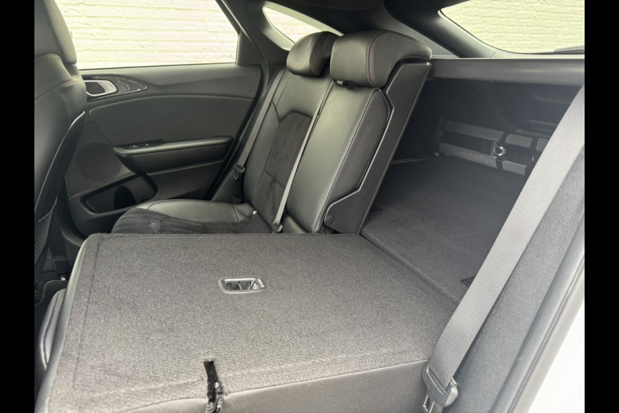 Kia ProCeed GT Adaptive cruise Climate control Stoel- en stuurverwarming Pano Full LED Apple Carplay Android Auto Navigatie