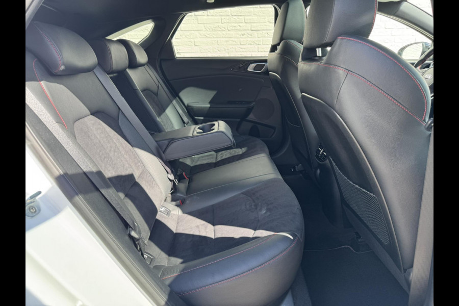 Kia ProCeed GT Adaptive cruise Climate control Stoel- en stuurverwarming Pano Full LED Apple Carplay Android Auto Navigatie