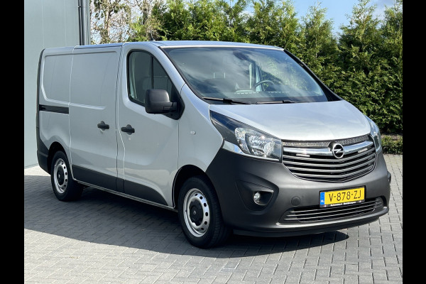 Opel Vivaro 1.6 CDTI 126 PK / L1H1 / 1e EIG. / AIRCO / CRUISE / NAVI / BLUETOOTH / TREKHAAK / CAMERA / ACHTERKLEP