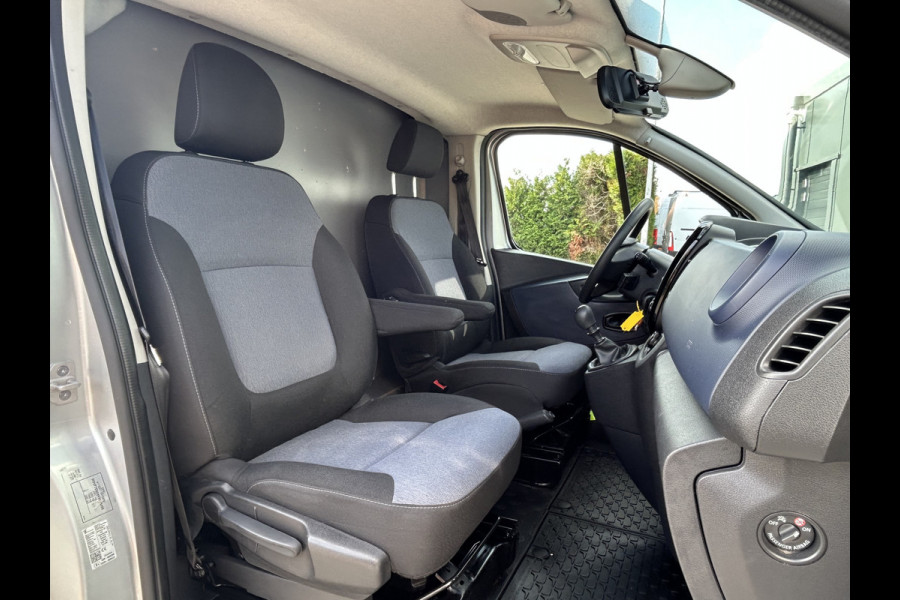 Opel Vivaro 1.6 CDTI 126 PK / L1H1 / 1e EIG. / AIRCO / CRUISE / NAVI / BLUETOOTH / TREKHAAK / CAMERA / ACHTERKLEP