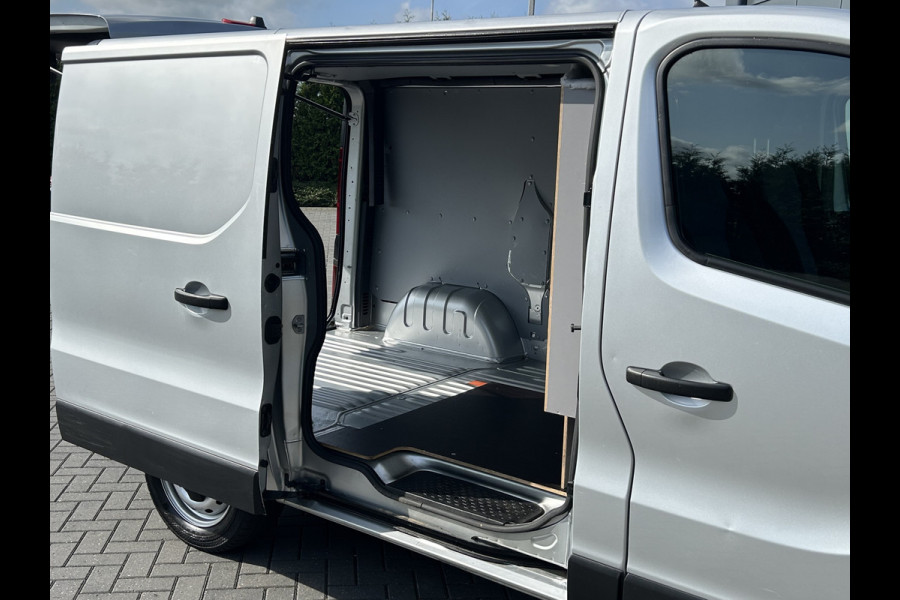 Opel Vivaro 1.6 CDTI 126 PK / L1H1 / 1e EIG. / AIRCO / CRUISE / NAVI / BLUETOOTH / TREKHAAK / CAMERA / ACHTERKLEP