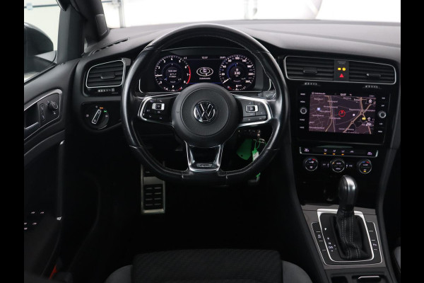 Volkswagen GOLF Variant 1.5 TSI Highline Business R | Trekhaak | Virtual Cockpit | Carplay | Camera | Adaptive cruise | DAB | Climate control