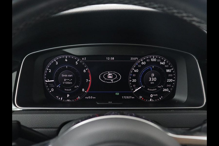 Volkswagen GOLF Variant 1.5 TSI Highline Business R | Trekhaak | Virtual Cockpit | Carplay | Camera | Adaptive cruise | DAB | Climate control