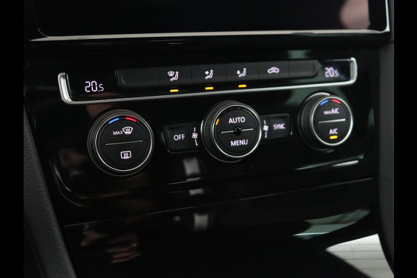 Volkswagen GOLF Variant 1.5 TSI Highline Business R | Trekhaak | Virtual Cockpit | Carplay | Camera | Adaptive cruise | DAB | Climate control