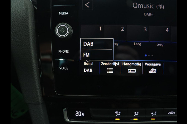 Volkswagen GOLF Variant 1.5 TSI Highline Business R | Trekhaak | Virtual Cockpit | Carplay | Camera | Adaptive cruise | DAB | Climate control