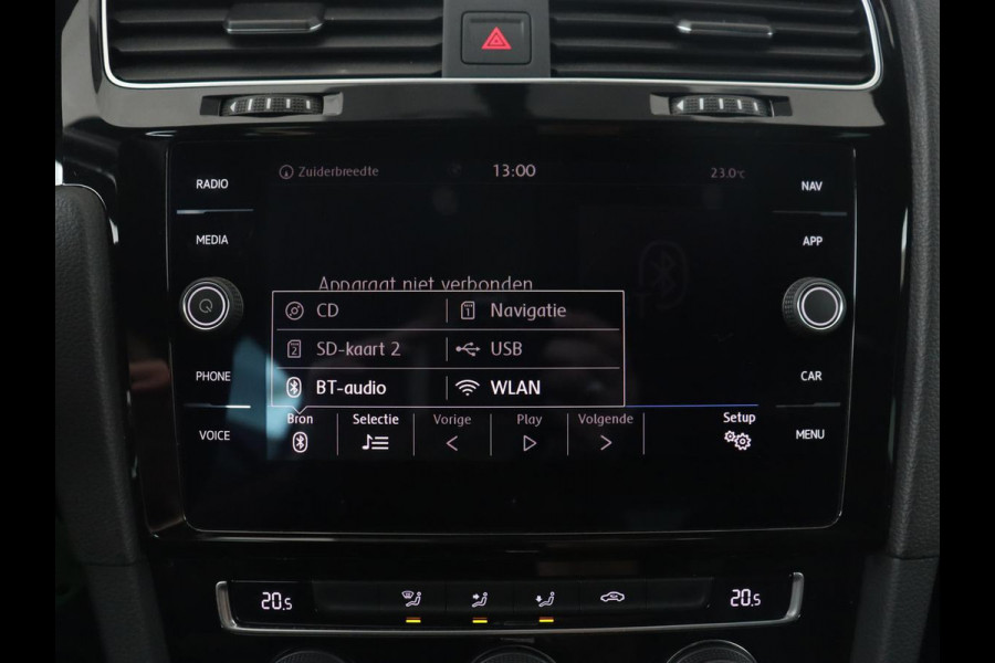 Volkswagen GOLF Variant 1.5 TSI Highline Business R | Trekhaak | Virtual Cockpit | Carplay | Camera | Adaptive cruise | DAB | Climate control
