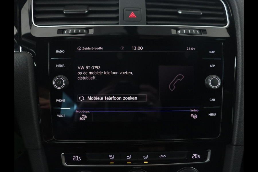 Volkswagen GOLF Variant 1.5 TSI Highline Business R | Trekhaak | Virtual Cockpit | Carplay | Camera | Adaptive cruise | DAB | Climate control