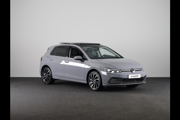 Volkswagen Golf 1.5 eTSI Style 130 pk Automaat (DSG) | Verlengde garantie | Navigatie | Panoramadak | Parkeersensoren | Achteruitrijcamera | Adaptieve cruise control |
