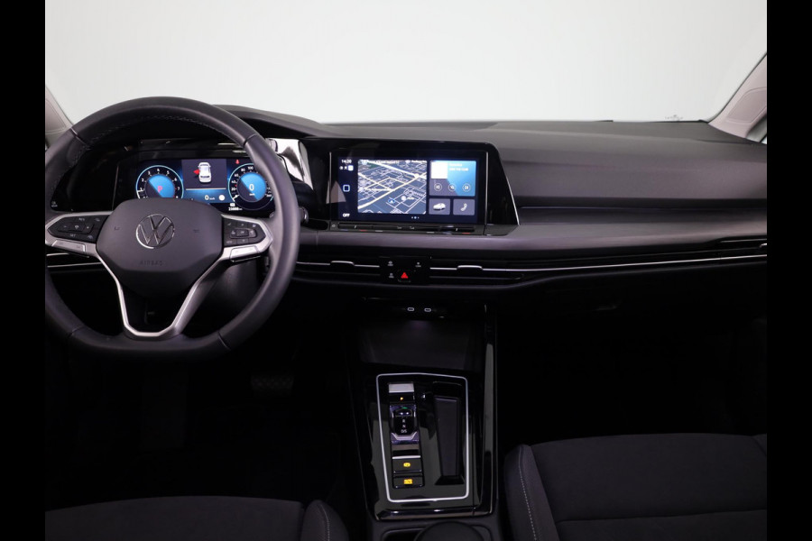 Volkswagen Golf 1.5 eTSI Style 130 pk Automaat (DSG) | Verlengde garantie | Navigatie | Panoramadak | Parkeersensoren | Achteruitrijcamera | Adaptieve cruise control |
