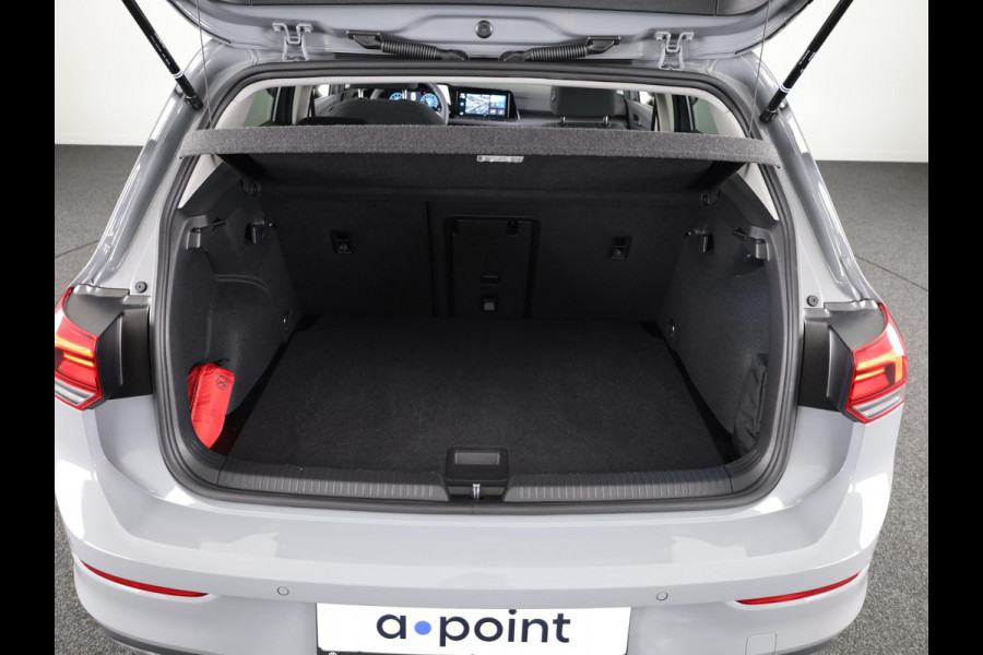 Volkswagen Golf 1.5 eTSI Style 130 pk Automaat (DSG) | Verlengde garantie | Navigatie | Panoramadak | Parkeersensoren | Achteruitrijcamera | Adaptieve cruise control |
