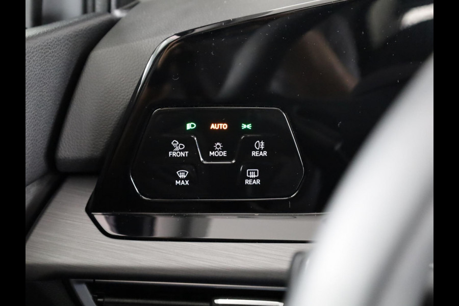 Volkswagen Golf 1.5 eTSI Style 130 pk Automaat (DSG) | Verlengde garantie | Navigatie | Panoramadak | Parkeersensoren | Achteruitrijcamera | Adaptieve cruise control |