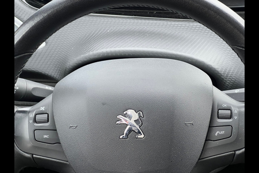 Peugeot 2008 1.2 PureTech Blue Lion 105.000 km NL-AUTO-NAP.