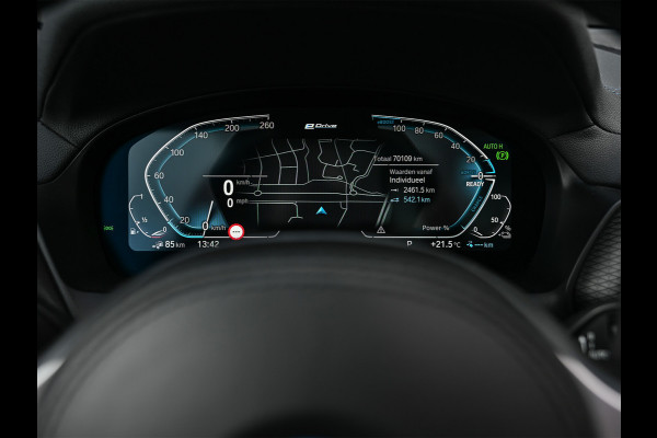 BMW X3 xDrive30e HIGH EXECUTIVE | PANORAMADAK | SHADOW-LINE | FULL-LED | M-PERFORMANCE SEATS | CAMERA | ACTIVE CRUISE | HARMAN/KARDON |