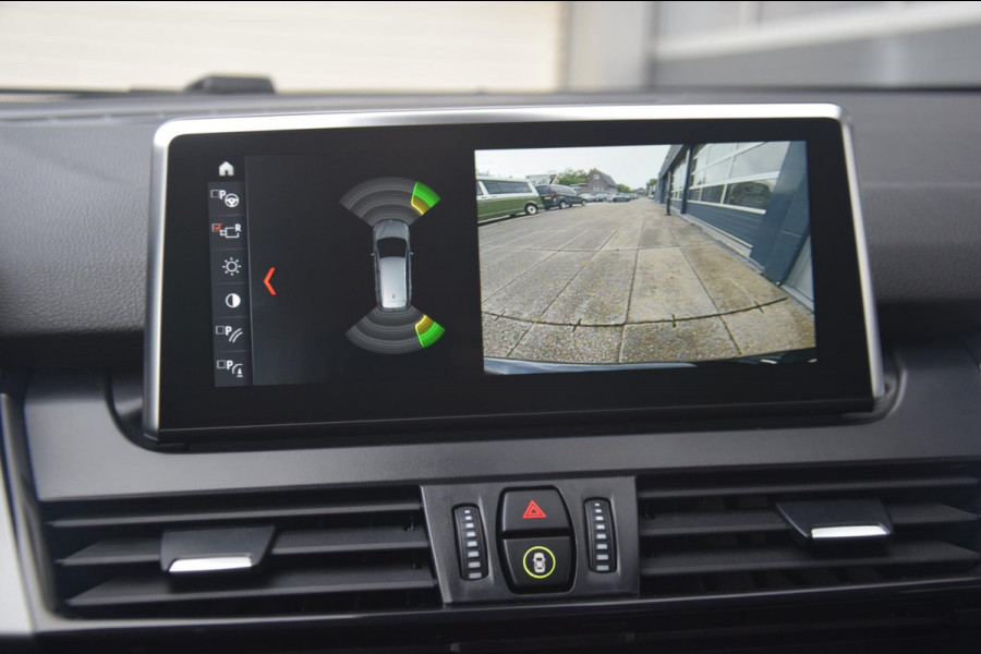 BMW 2 Serie Gran Tourer 216i Executive Edition HEAD-UP/NAVIGATIE/CAMERA