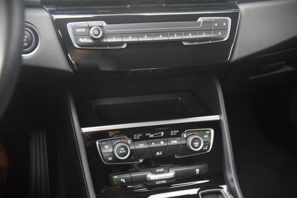 BMW 2 Serie Gran Tourer 216i Executive Edition HEAD-UP/NAVIGATIE/CAMERA