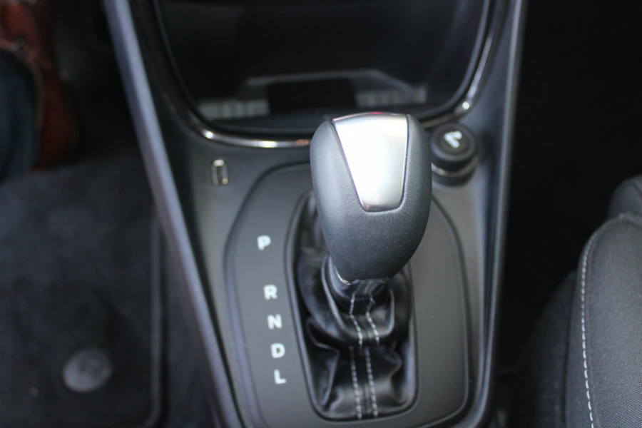 Ford Puma 1.0 EcoBoost 125 PK Hybrid Titanium Automaat | Winterpack | Climate Control | Adaptieve Cruise Control | Navigatie | Privacy Glass