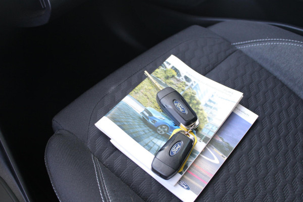 Ford Puma 1.0 EcoBoost 125 PK Hybrid Titanium Automaat | Winterpack | Climate Control | Adaptieve Cruise Control | Navigatie | Privacy Glass