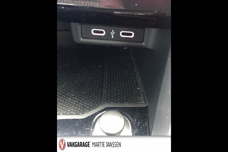 Volkswagen T-Roc 1.5 TSI Life Business