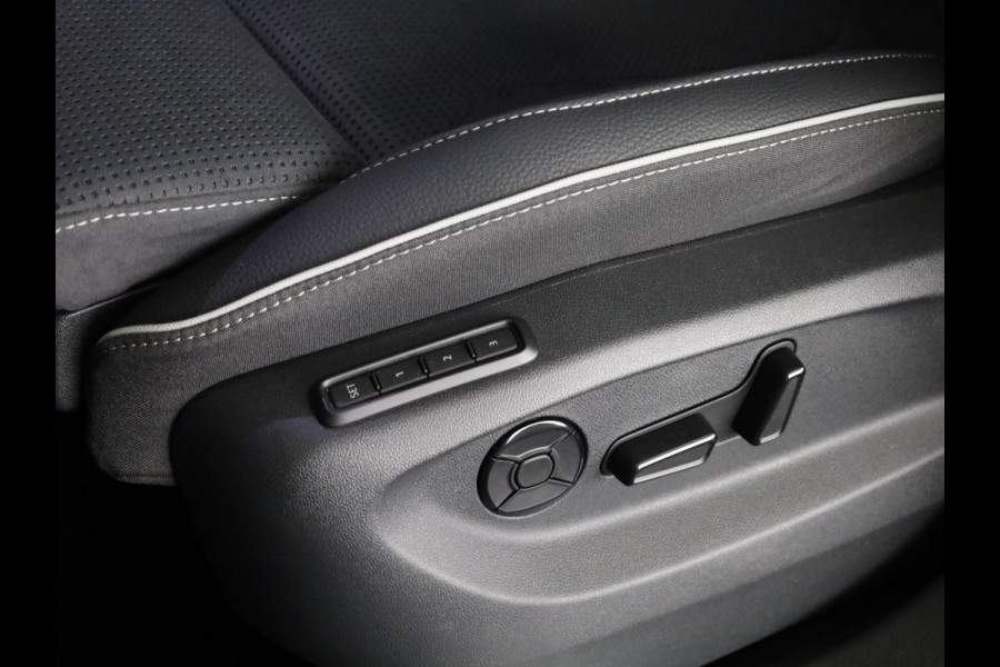 Škoda Kodiaq Sportline Business PHEV 1.5 TSI 204 pk 6 versn. DSG | Panoramadak | Trekhaak | Comfort Pakket | Winter Pakket | 20 inch lichtmetalen velgen