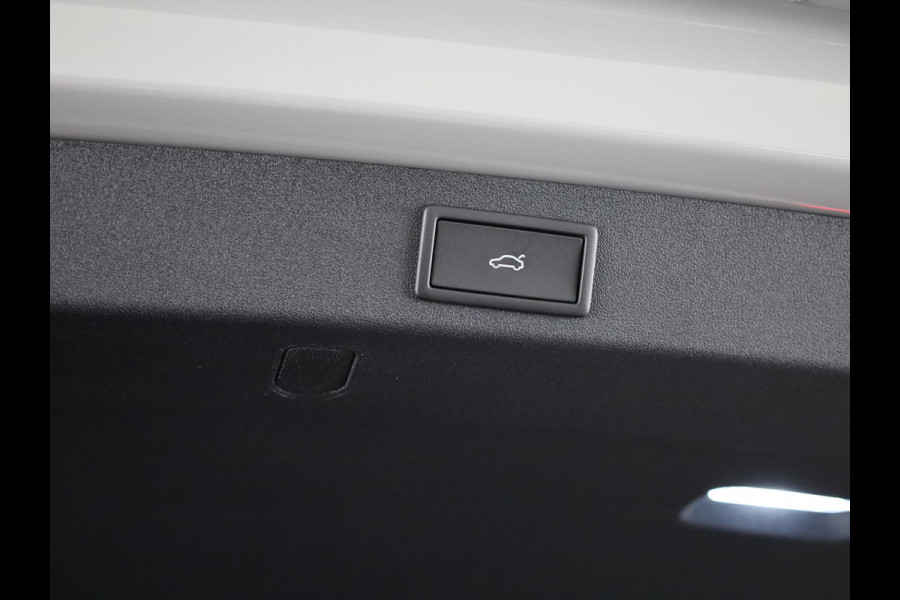 Škoda Kodiaq Sportline Business PHEV 1.5 TSI 204 pk 6 versn. DSG | Panoramadak | Trekhaak | Comfort Pakket | Winter Pakket | 20 inch lichtmetalen velgen