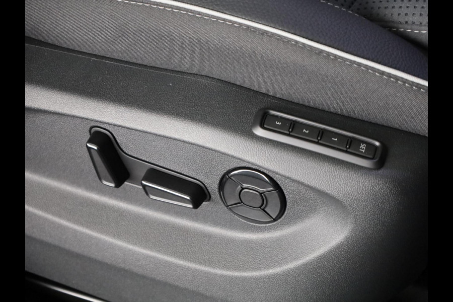 Škoda Kodiaq Sportline Business PHEV 1.5 TSI 204 pk 6 versn. DSG | Panoramadak | Trekhaak | Comfort Pakket | Winter Pakket | 20 inch lichtmetalen velgen