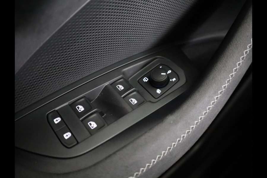 Škoda Kodiaq Sportline Business PHEV 1.5 TSI 204 pk 6 versn. DSG | Panoramadak | Trekhaak | Comfort Pakket | Winter Pakket | 20 inch lichtmetalen velgen