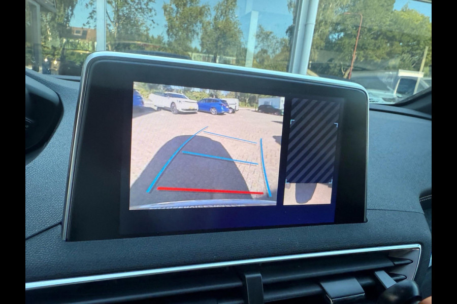 Peugeot 3008 1.2 PureTech GT Line 130pk | Trekhaak | Achteruitrijcamera | 18 inch | Navigatie | Virtuele Cockpit