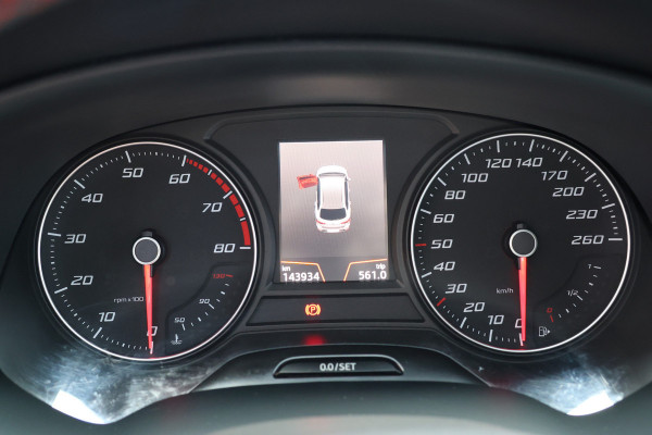 Seat León ST 1.5 TSI FR 150 PK | Panoramadak | Lederen bekleding | Navigatie | CarPlay | Stoelverwarming | LED Koplampen | Beats Audio | DAB | Front Assist | Climatronic | Nieuwe APK