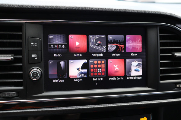 Seat León ST 1.5 TSI FR 150 PK | Panoramadak | Lederen bekleding | Navigatie | CarPlay | Stoelverwarming | LED Koplampen | Beats Audio | DAB | Front Assist | Climatronic | Nieuwe APK